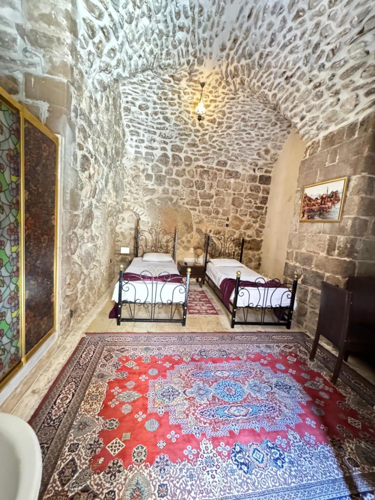 מרדין Maristan Tarihi Konak מראה חיצוני תמונה